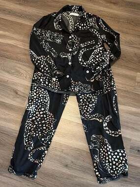 Desmond & Dempsey Jaguar Print Cotton Long Pajama Set in Black Medium